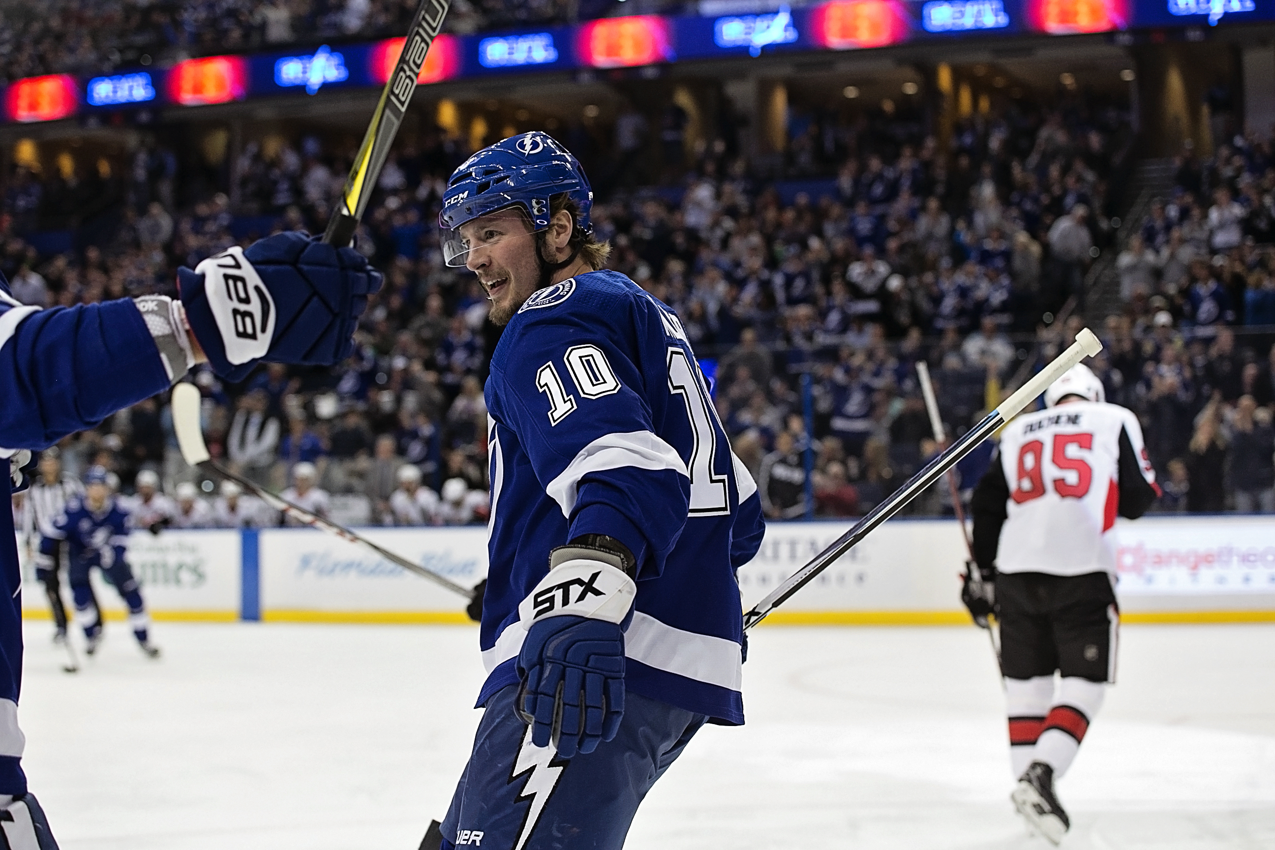 Miller scored three times for Bolts, who lost by three./CARMEN MANDATO